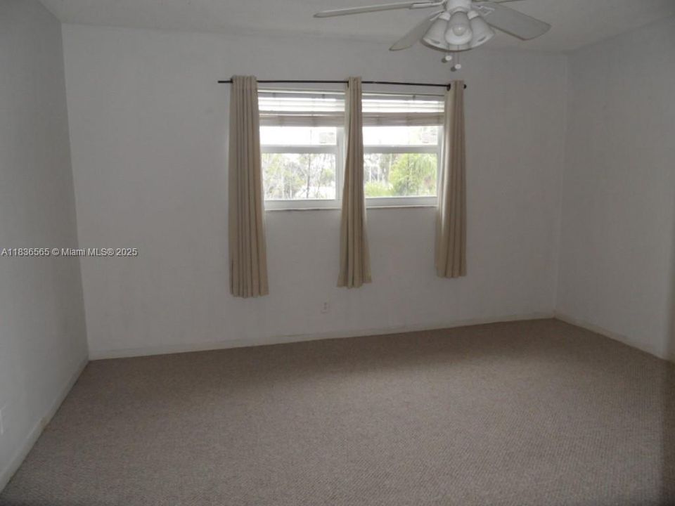 Recientemente alquilado: $1,600 (1 camas, 1 baños, 641 Pies cuadrados)