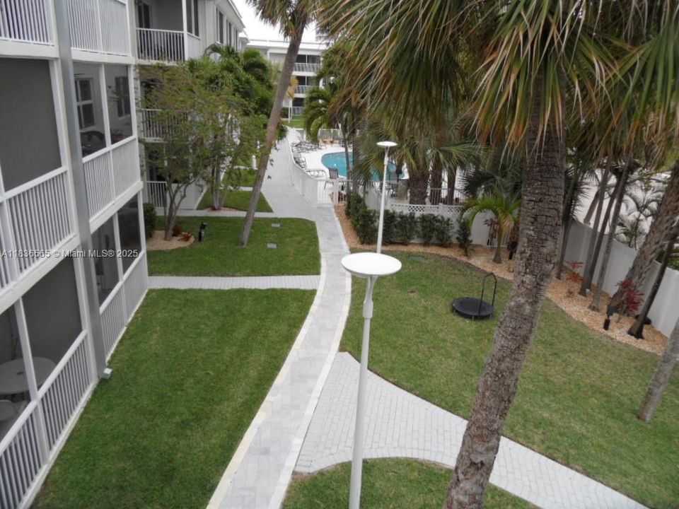 Recientemente alquilado: $1,600 (1 camas, 1 baños, 641 Pies cuadrados)