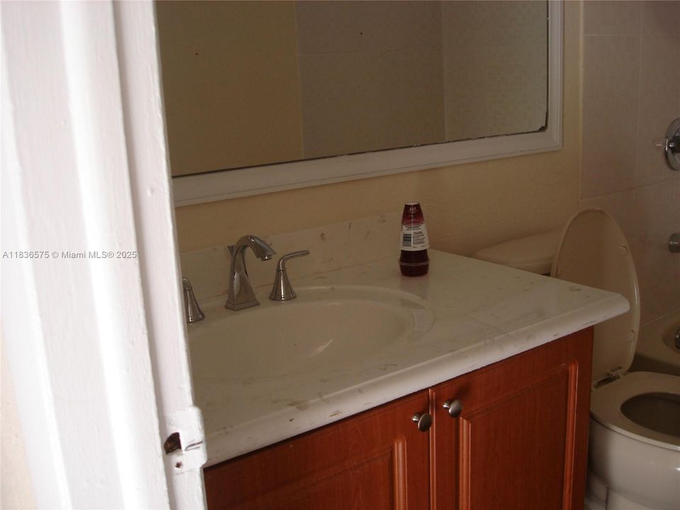 Recently Rented: $2,950 (4 beds, 2 baths, 1425 Square Feet)