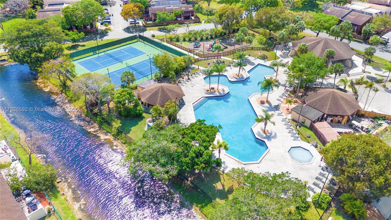 Recientemente alquilado: $33,300 (2 camas, 2 baños, 1310 Pies cuadrados)