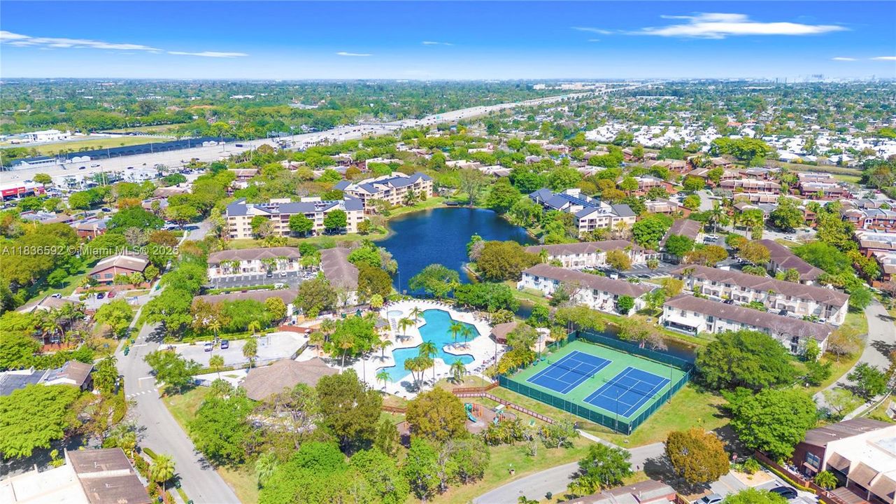 Recientemente alquilado: $33,300 (2 camas, 2 baños, 1310 Pies cuadrados)