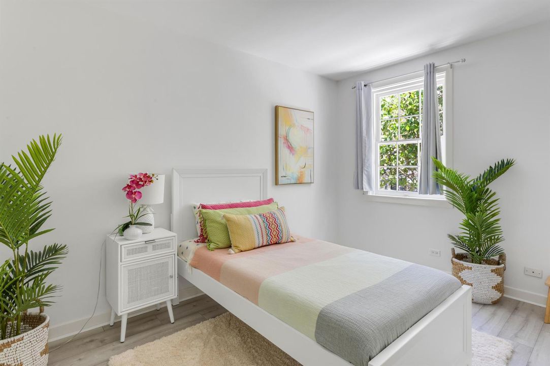 BEDROOM 5