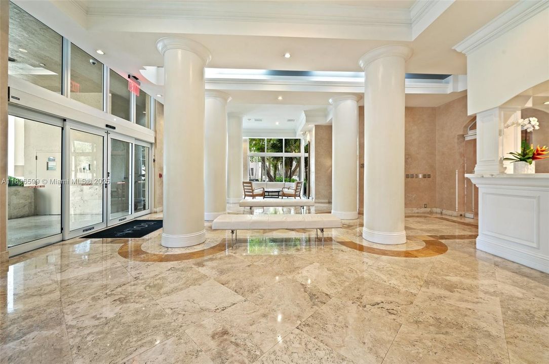 Недавно продано: $520,000 (2 спален, 2 ванн, 1065 Квадратных фут)