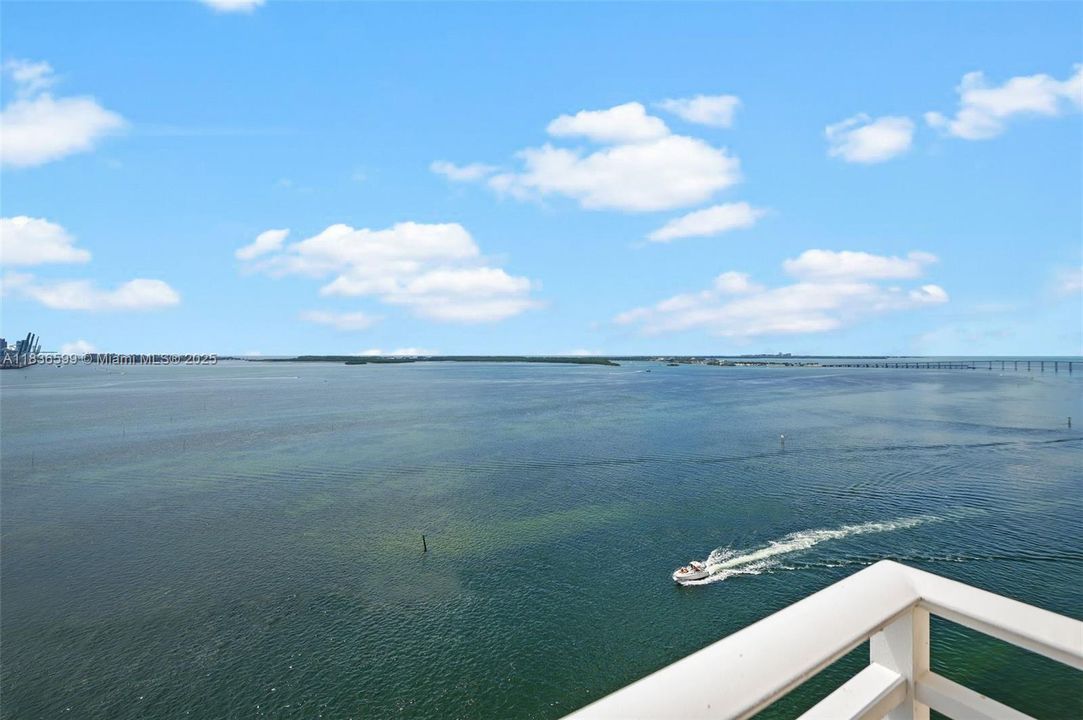 Недавно продано: $520,000 (2 спален, 2 ванн, 1065 Квадратных фут)