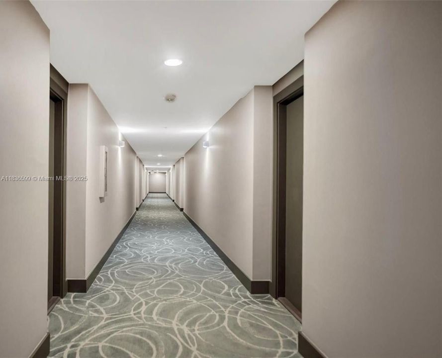 Недавно продано: $520,000 (2 спален, 2 ванн, 1065 Квадратных фут)