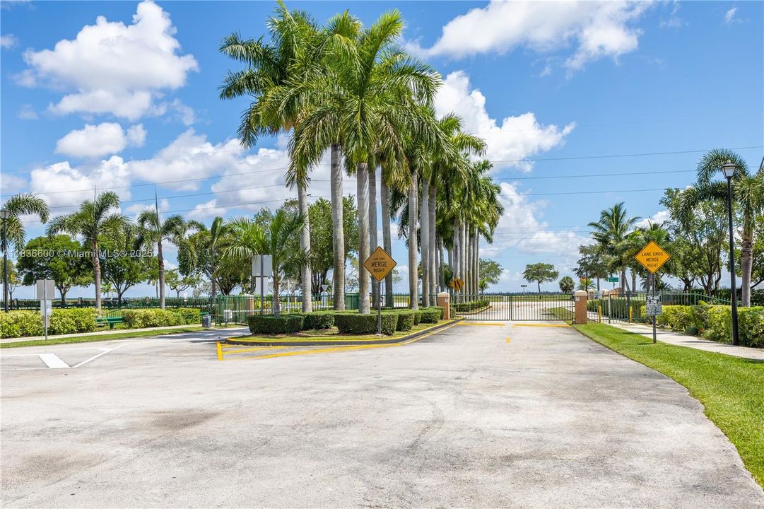 For Rent: $3,500 (3 beds, 2 baths, 1608 Square Feet)