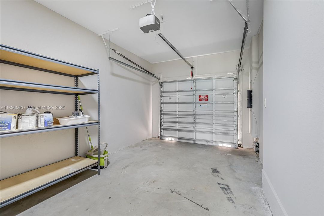 For Rent: $3,500 (3 beds, 2 baths, 1608 Square Feet)