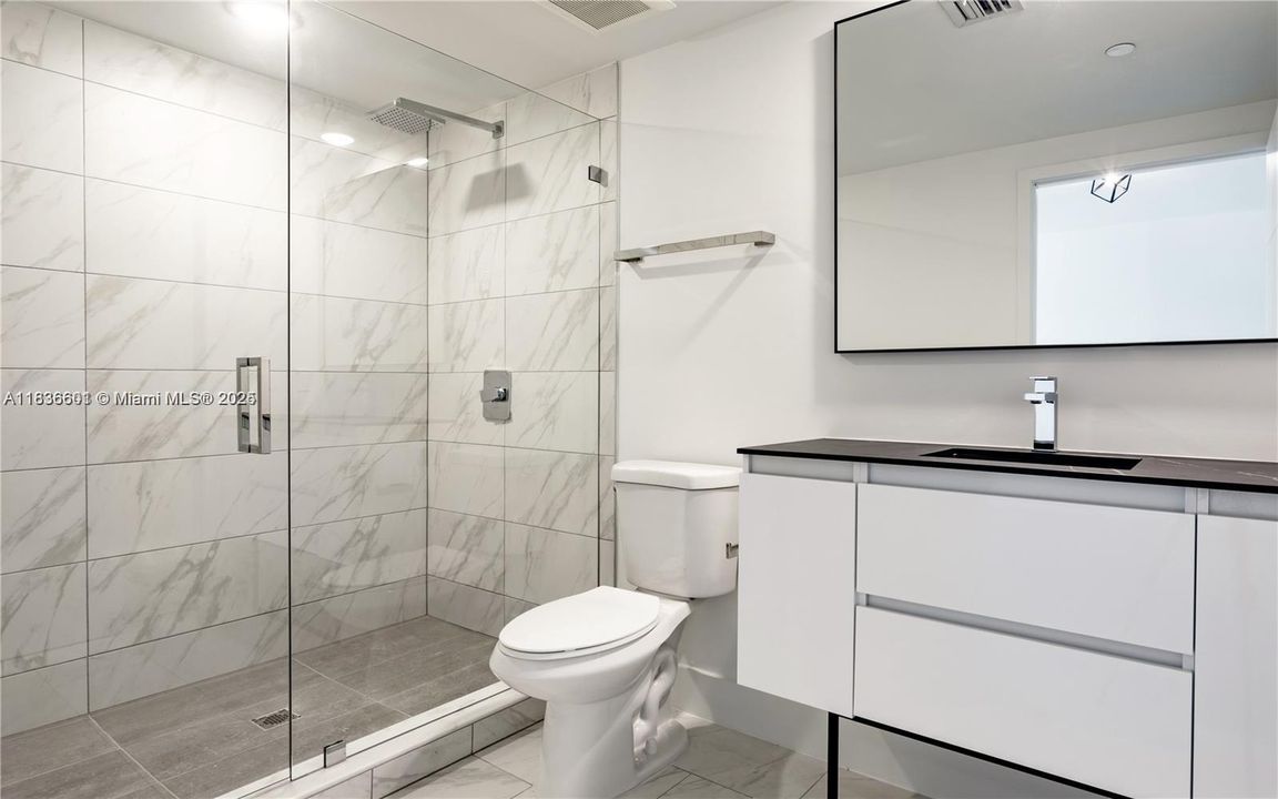 For Rent: $3,205 (2 beds, 2 baths, 1015 Square Feet)