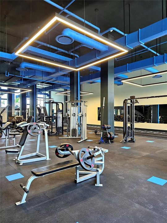 For Rent: $3,205 (2 beds, 2 baths, 1015 Square Feet)