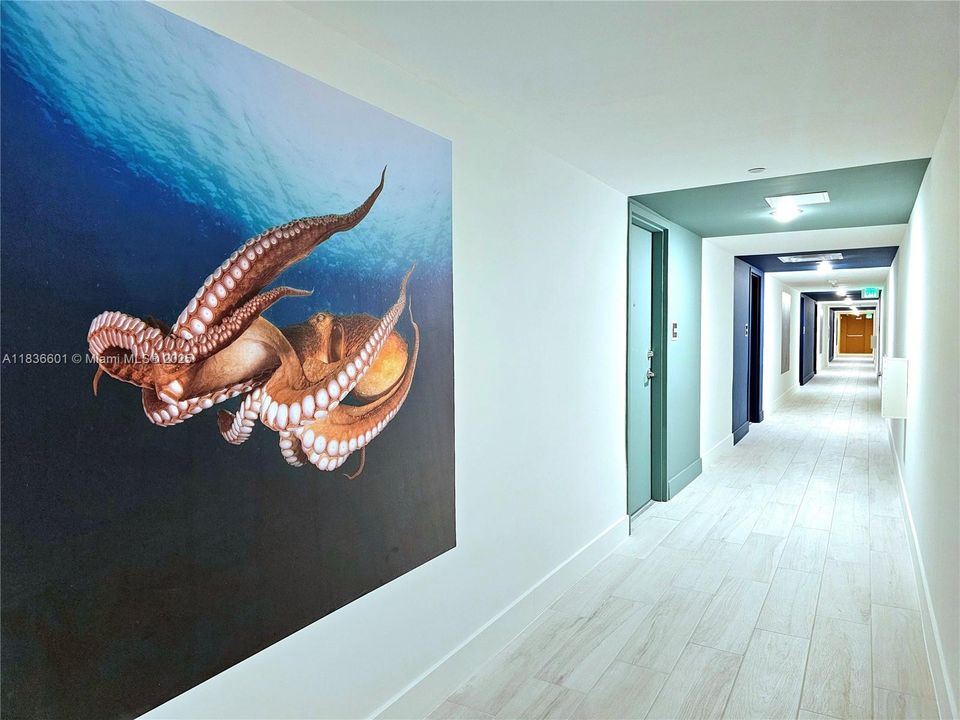 For Rent: $3,205 (2 beds, 2 baths, 1015 Square Feet)