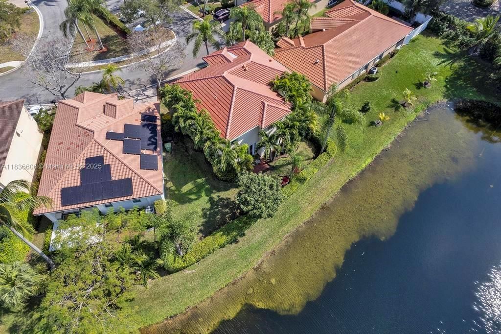 Vendido Recientemente: $799,900 (4 camas, 2 baños, 2091 Pies cuadrados)