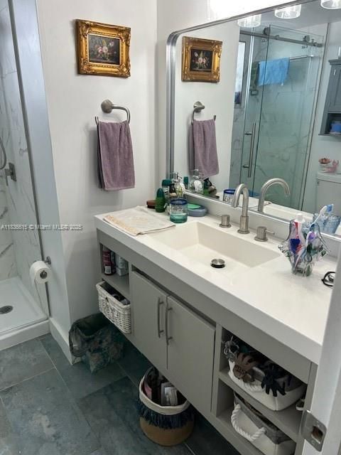 For Sale: $225,000 (2 beds, 1 baths, 1036 Square Feet)