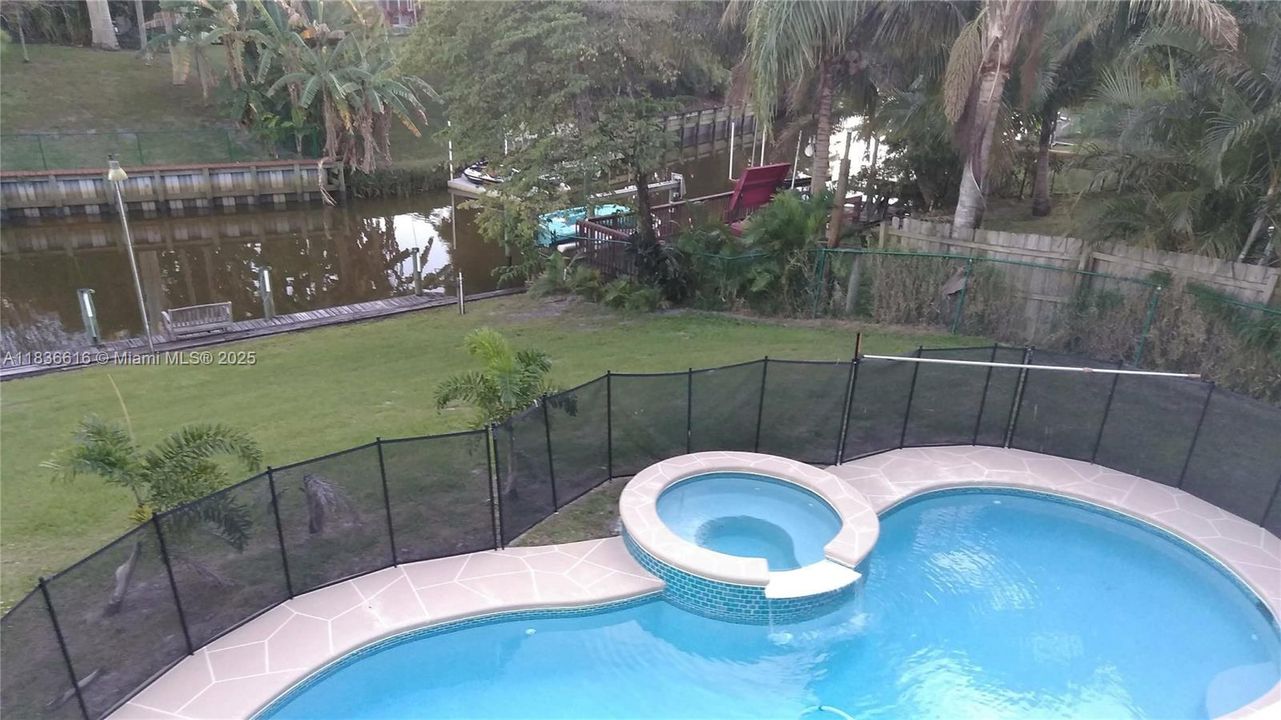 Vendido Recientemente: $620,000 (4 camas, 4 baños, 2512 Pies cuadrados)