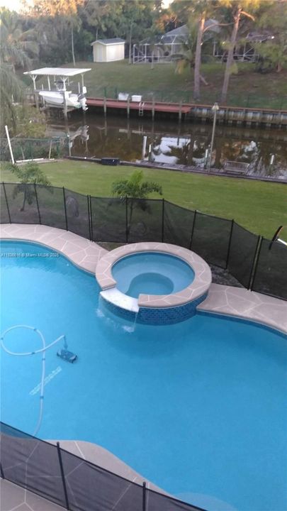 Vendido Recientemente: $620,000 (4 camas, 4 baños, 2512 Pies cuadrados)