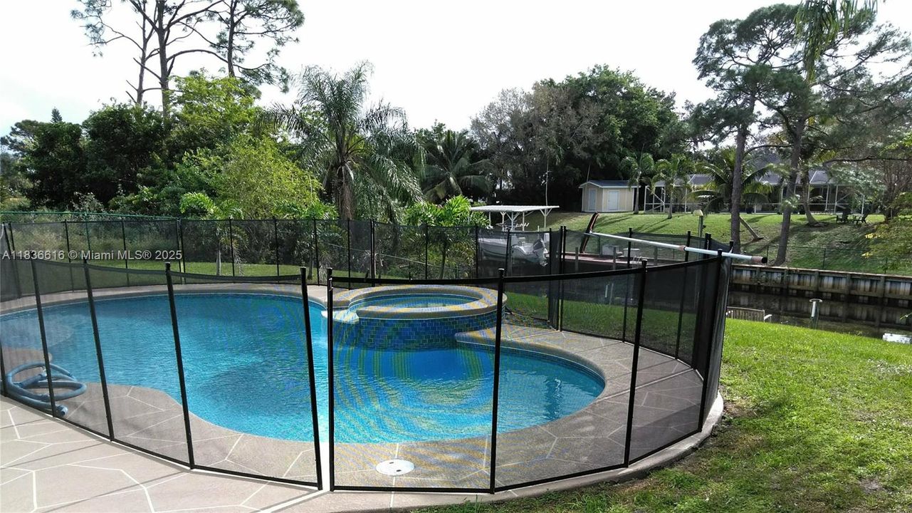 Vendido Recientemente: $620,000 (4 camas, 4 baños, 2512 Pies cuadrados)