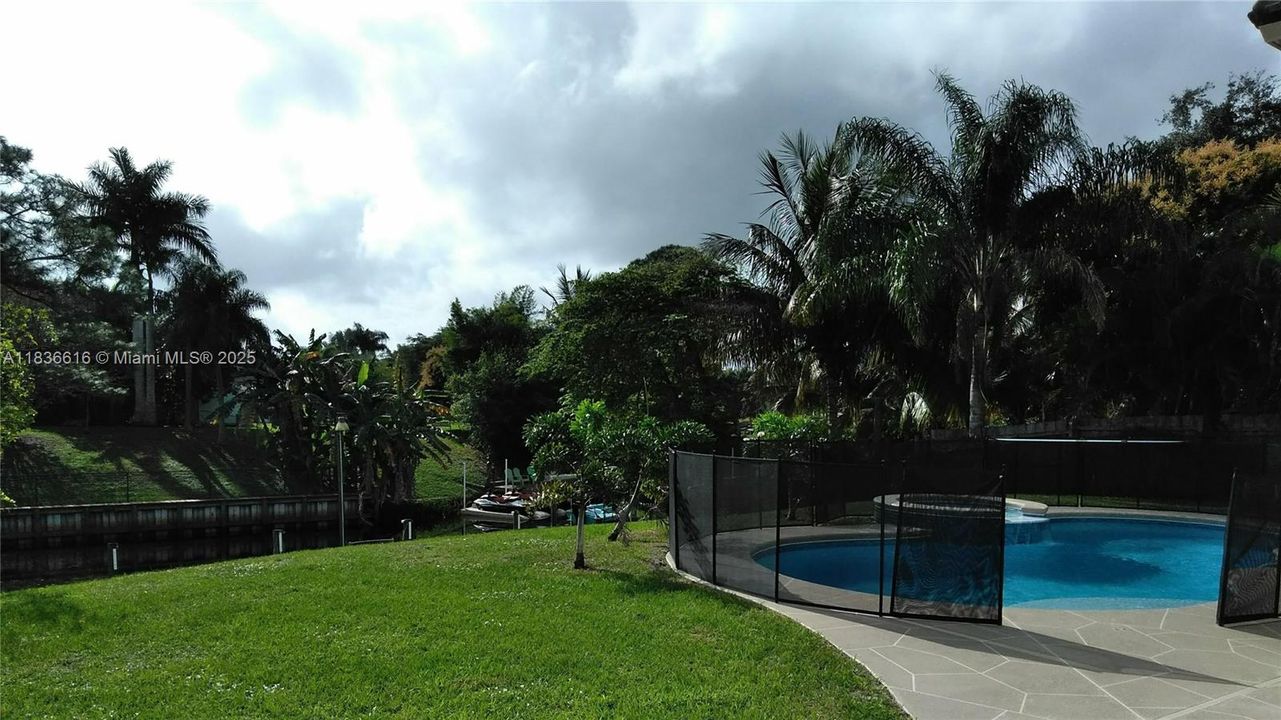 Vendido Recientemente: $620,000 (4 camas, 4 baños, 2512 Pies cuadrados)