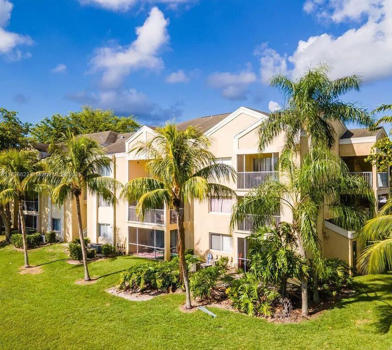 Activo con contrato: $179,000 (2 camas, 1 baños, 835 Pies cuadrados)