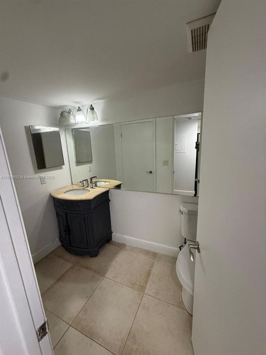 Activo con contrato: $179,000 (2 camas, 1 baños, 835 Pies cuadrados)