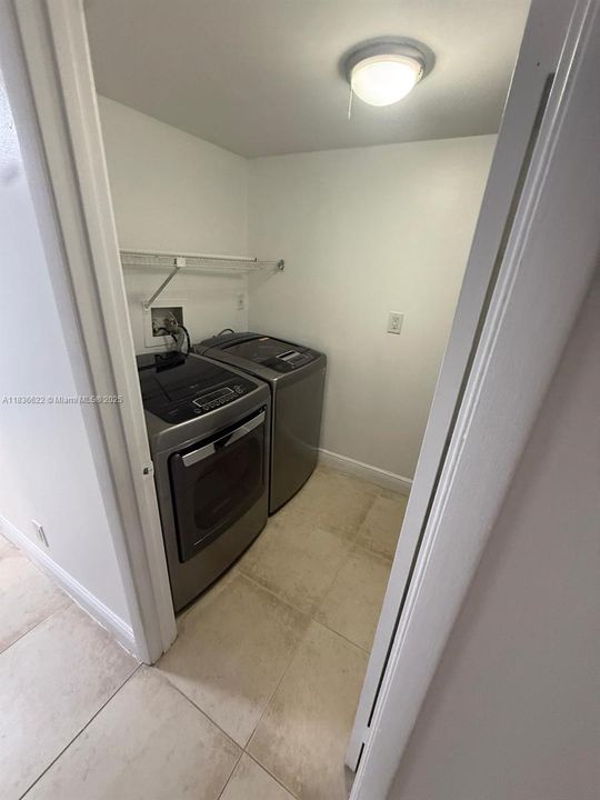 Activo con contrato: $179,000 (2 camas, 1 baños, 835 Pies cuadrados)