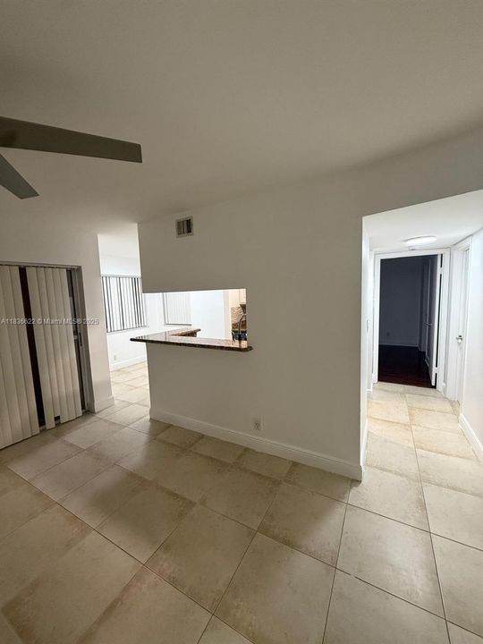 Activo con contrato: $179,000 (2 camas, 1 baños, 835 Pies cuadrados)