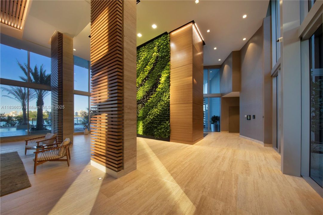 Active With Contract: $3,600 (2 beds, 2 baths, 937 Square Feet)