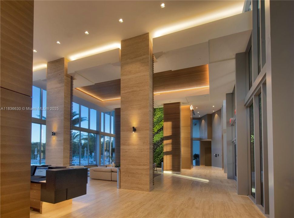 Active With Contract: $3,600 (2 beds, 2 baths, 937 Square Feet)