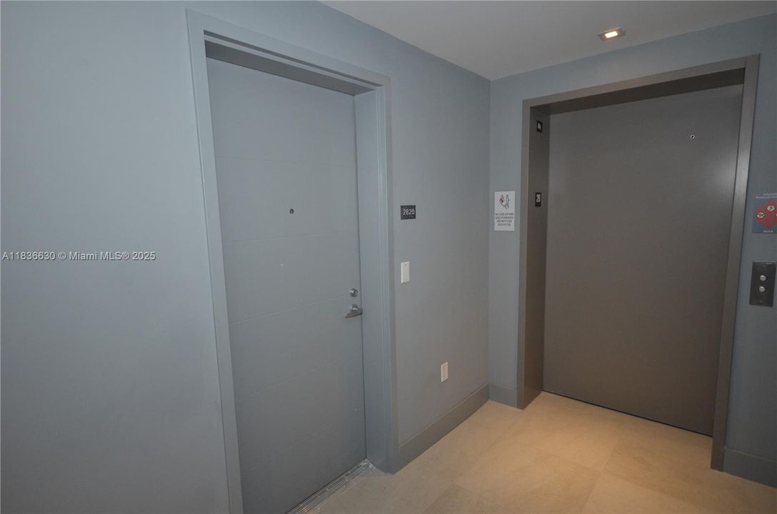 Active With Contract: $3,600 (2 beds, 2 baths, 937 Square Feet)