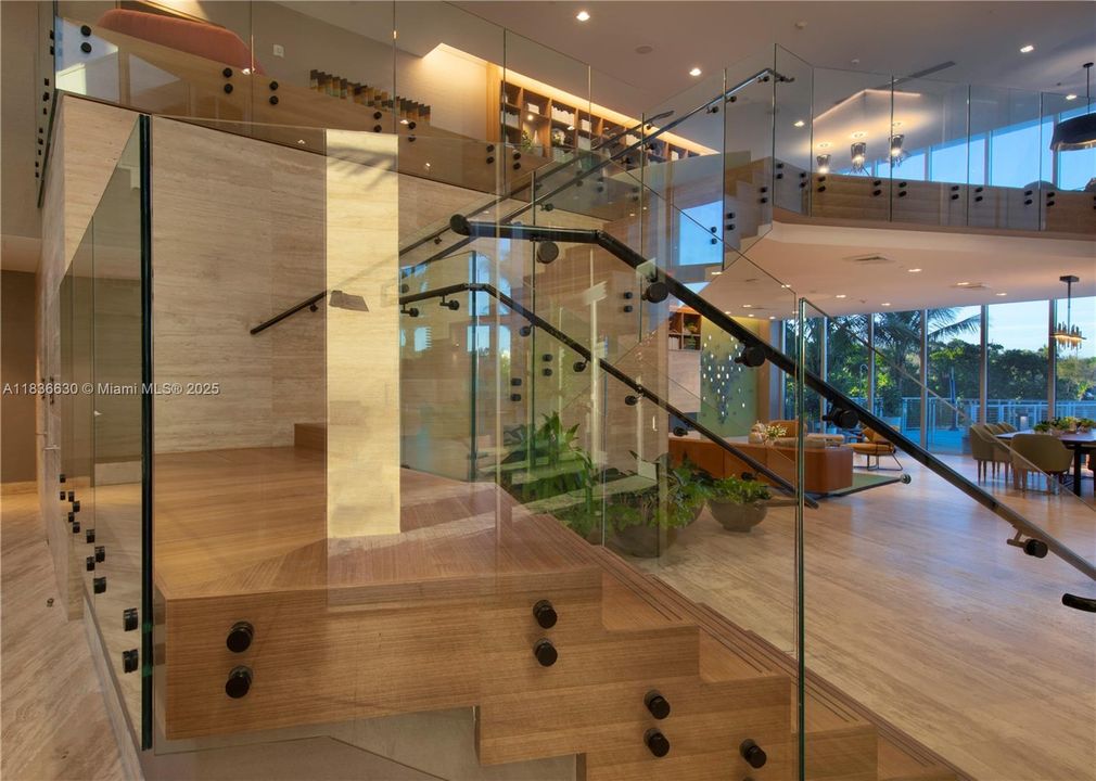 Active With Contract: $3,600 (2 beds, 2 baths, 937 Square Feet)