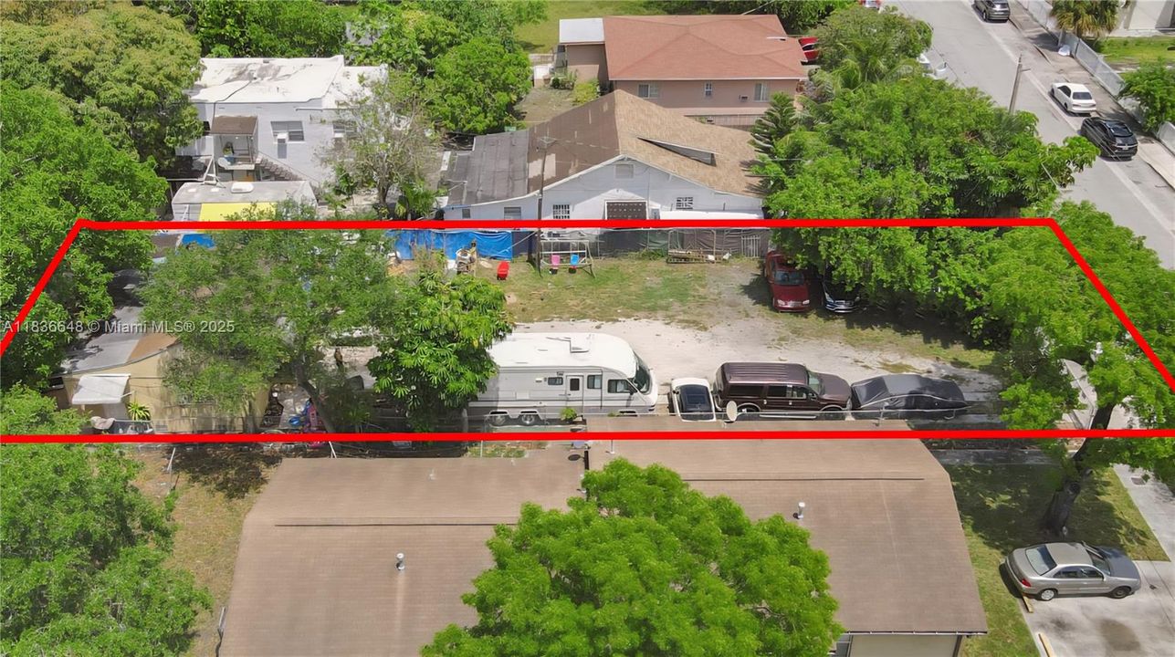 待售: $1,333,000 (2 贝兹, 1 浴室, 675 平方英尺)