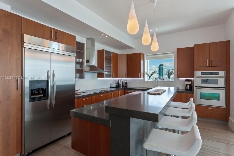 Vendido Recientemente: $1,250,000 (3 camas, 2 baños, 2050 Pies cuadrados)