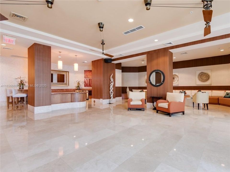 Vendido Recientemente: $1,250,000 (3 camas, 2 baños, 2050 Pies cuadrados)