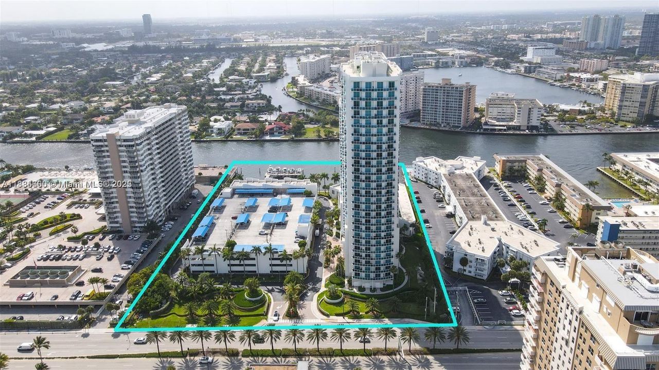 Vendido Recientemente: $1,250,000 (3 camas, 2 baños, 2050 Pies cuadrados)