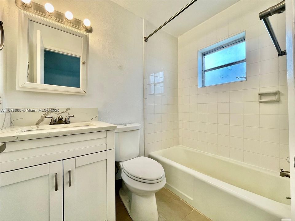 For Sale: $130,000 (1 beds, 1 baths, 480 Square Feet)