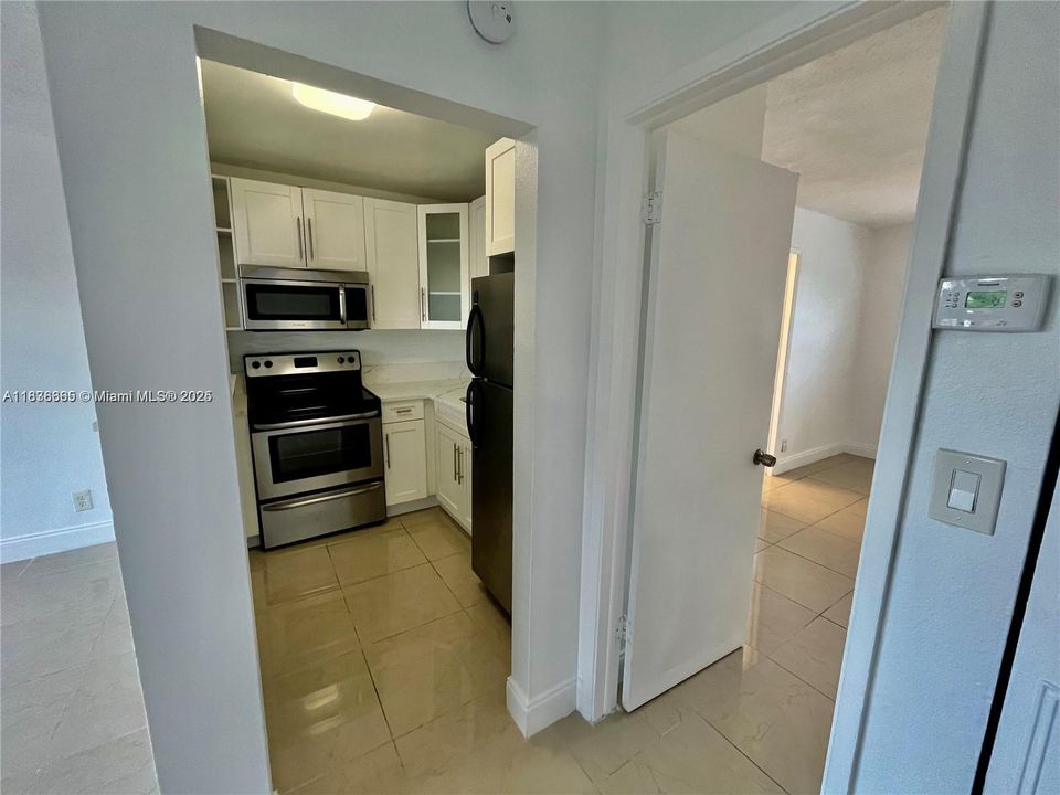 For Sale: $130,000 (1 beds, 1 baths, 480 Square Feet)