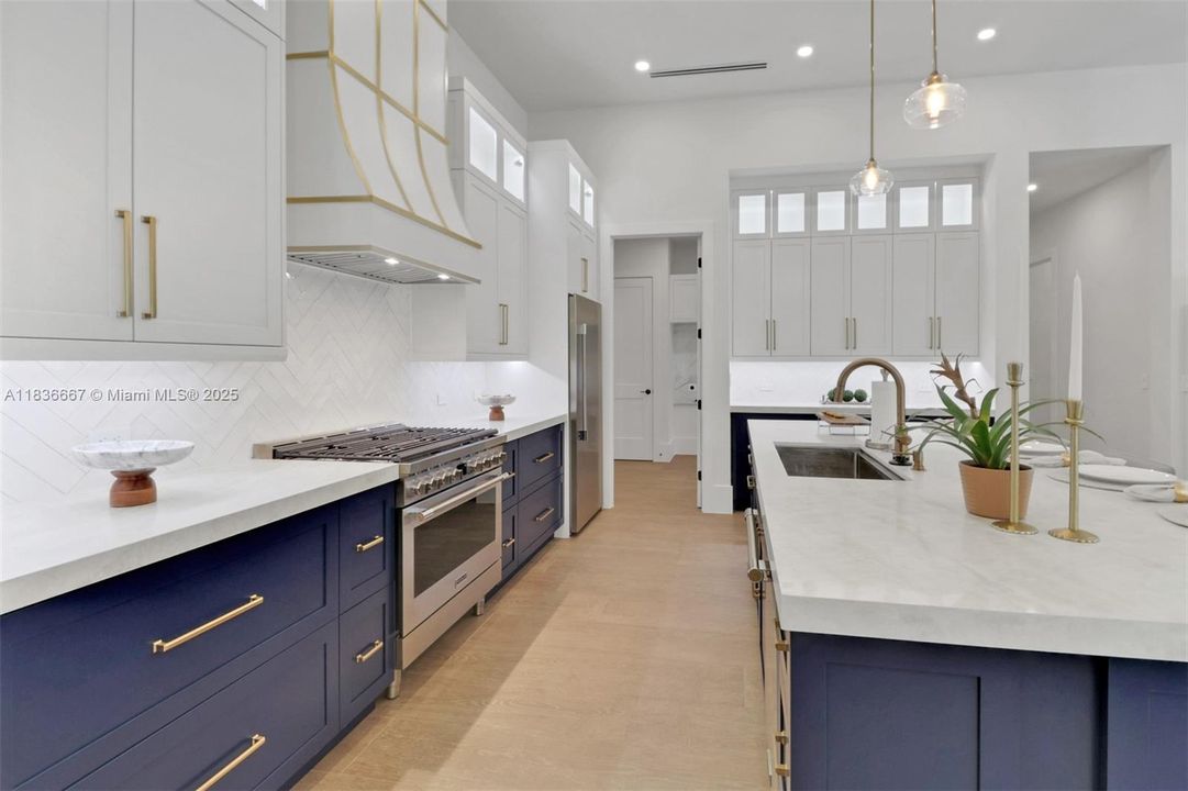 For Sale: $2,350,000 (5 beds, 4 baths, 0 Square Feet)