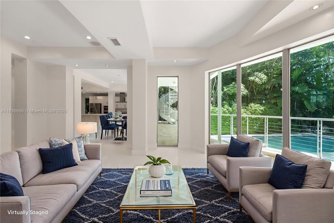 En Venta: $5,000,000 (4 camas, 4 baños, 4256 Pies cuadrados)