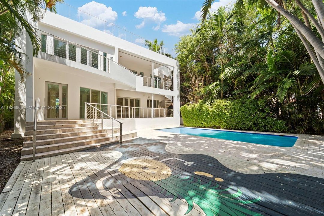 En Venta: $5,000,000 (4 camas, 4 baños, 4256 Pies cuadrados)