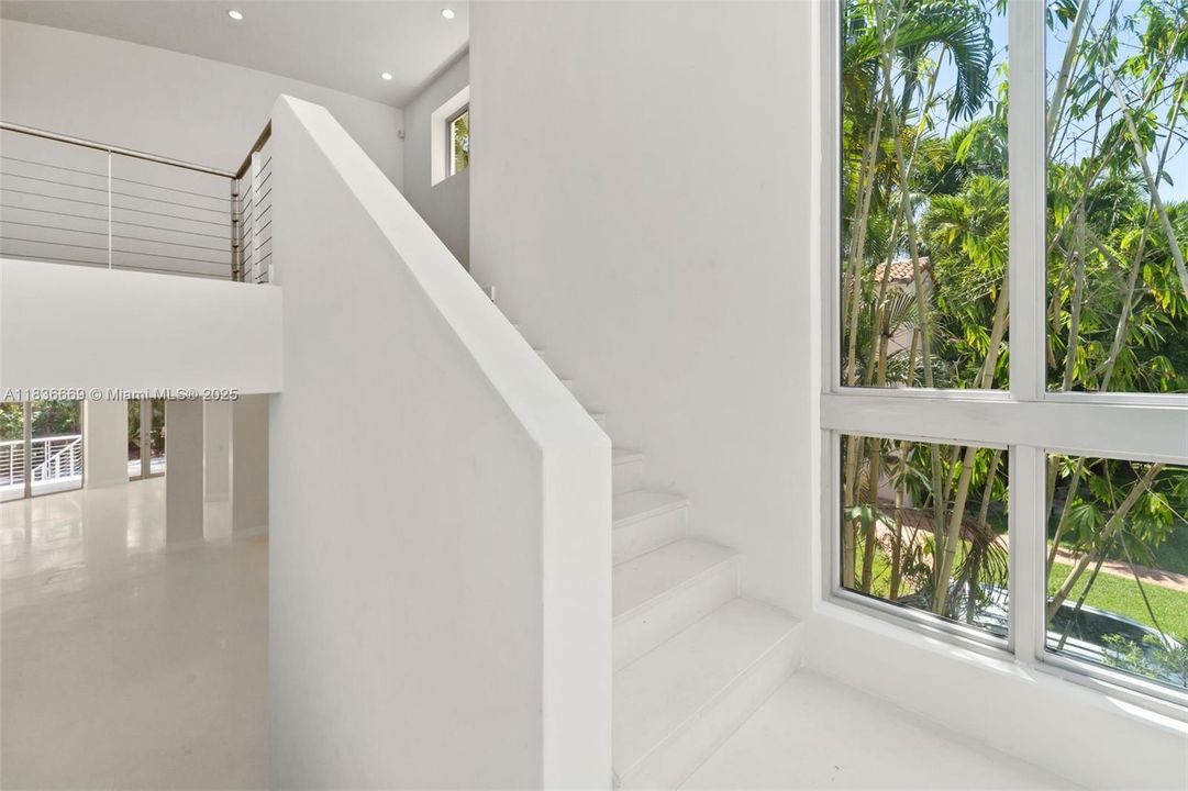 En Venta: $5,000,000 (4 camas, 4 baños, 4256 Pies cuadrados)