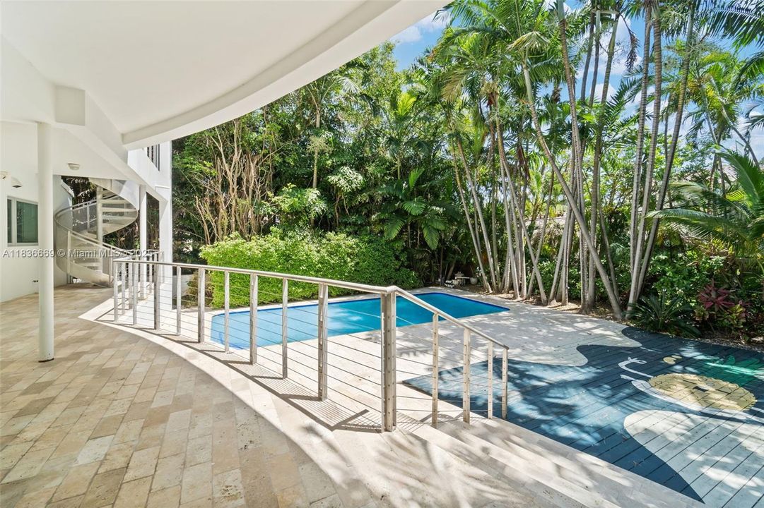 En Venta: $5,000,000 (4 camas, 4 baños, 4256 Pies cuadrados)