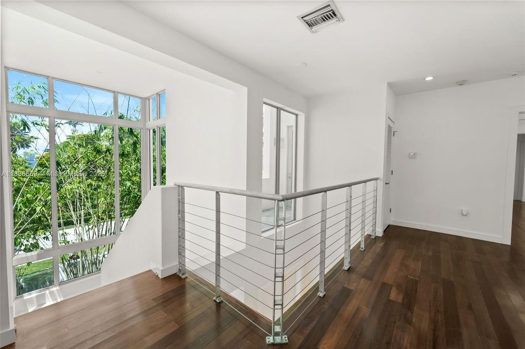 En Venta: $5,000,000 (4 camas, 4 baños, 4256 Pies cuadrados)