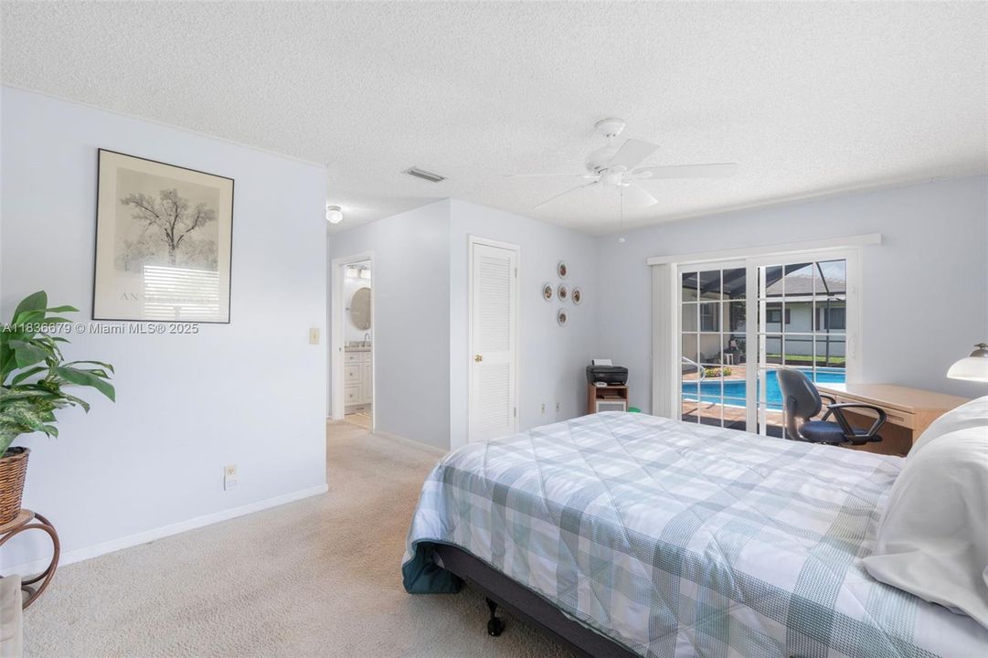 Active With Contract: $605,900 (3 beds, 2 baths, 1789 Square Feet)