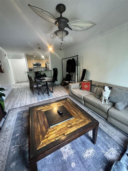 Vendido Recientemente: $260,000 (1 camas, 1 baños, 736 Pies cuadrados)