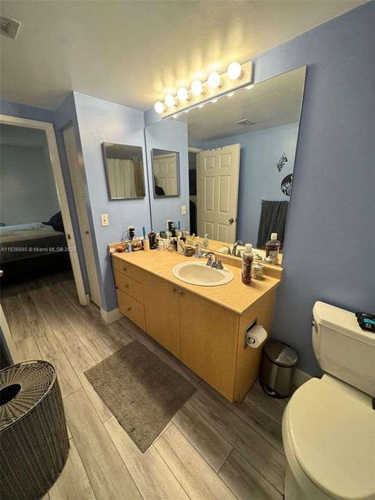 Vendido Recientemente: $260,000 (1 camas, 1 baños, 736 Pies cuadrados)