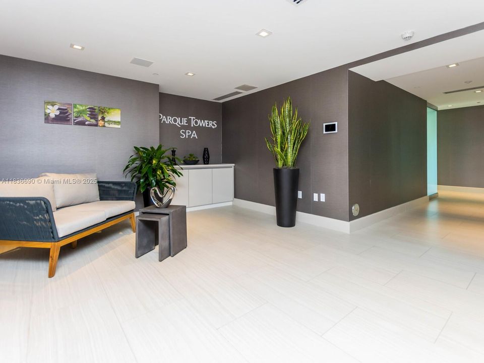 En Venta: $1,250,000 (2 camas, 3 baños, 1541 Pies cuadrados)