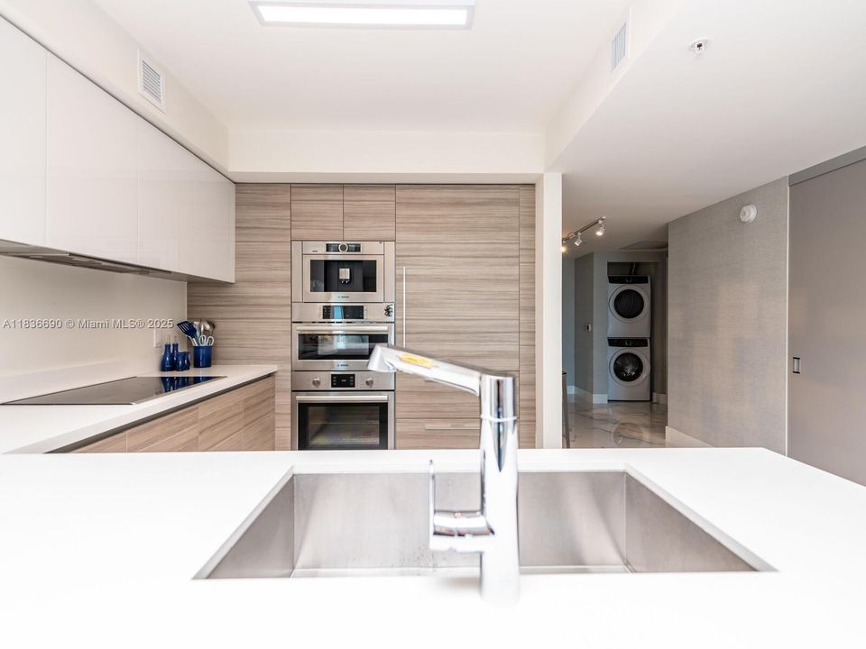 En Venta: $1,250,000 (2 camas, 3 baños, 1541 Pies cuadrados)