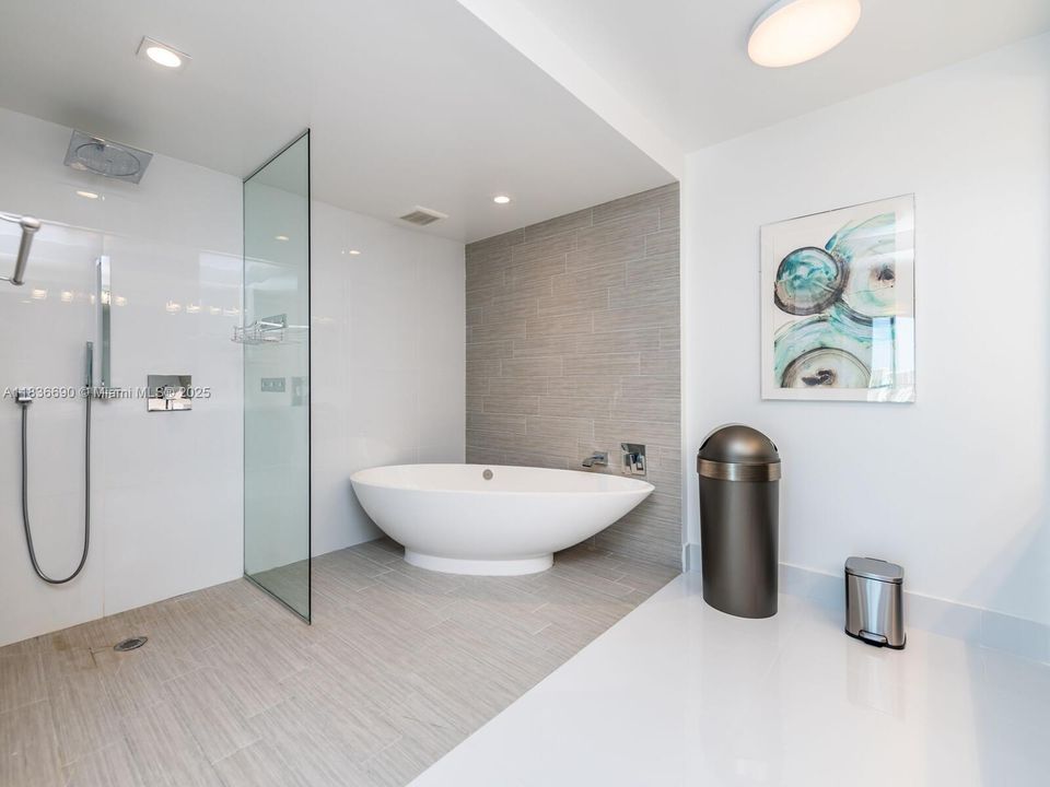 En Venta: $1,250,000 (2 camas, 3 baños, 1541 Pies cuadrados)