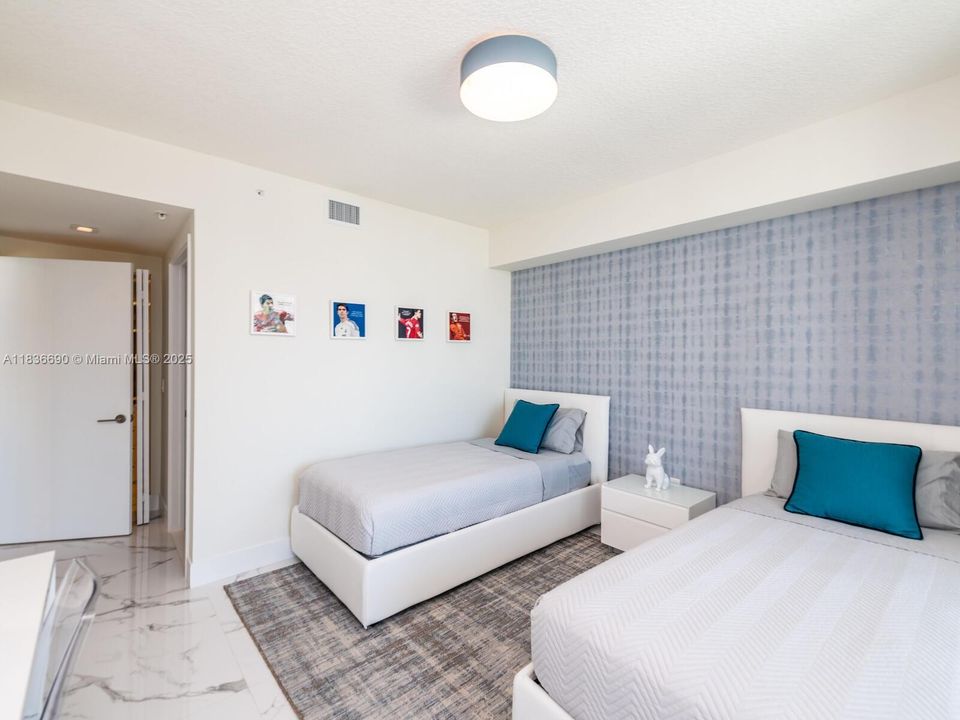 En Venta: $1,250,000 (2 camas, 3 baños, 1541 Pies cuadrados)