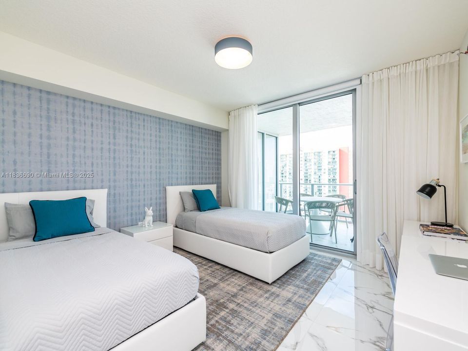 En Venta: $1,250,000 (2 camas, 3 baños, 1541 Pies cuadrados)