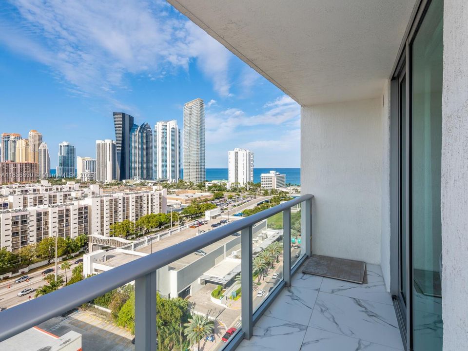 En Venta: $1,250,000 (2 camas, 3 baños, 1541 Pies cuadrados)