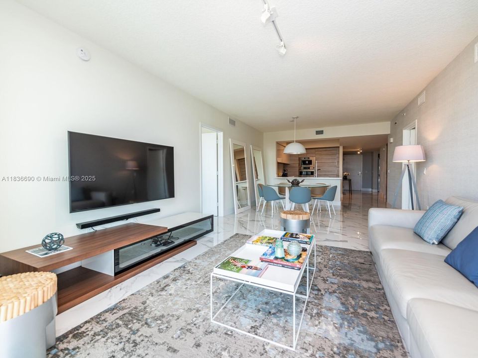 En Venta: $1,250,000 (2 camas, 3 baños, 1541 Pies cuadrados)